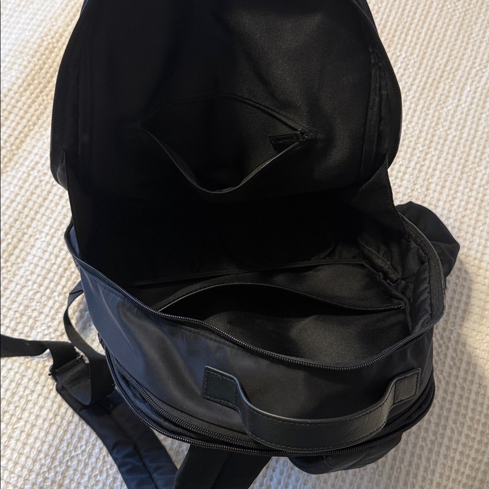 BEIS Black Minimalist Backpack - Picture 3 of 14